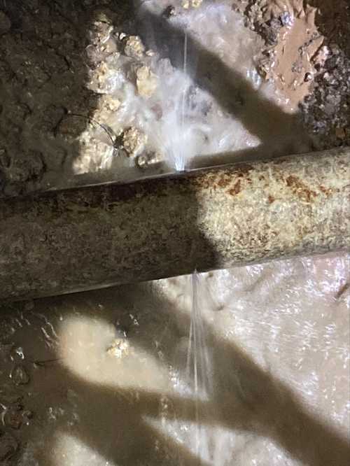 Resident Alert Leak in the Mainline Westlake Municipal Utility